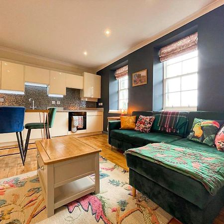 Lively & Energetic 2Br On The Royal Mile Daire Edinburgh Dış mekan fotoğraf
